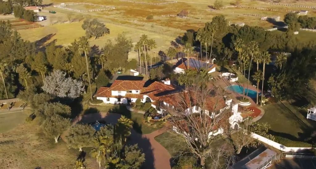 Staycation Hacienda Que Syrah